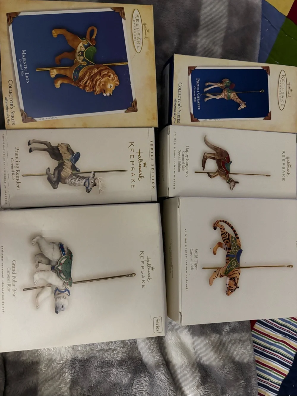 Hallmark Carousel w/ 8 animals 2004